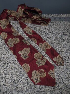 Countess Mara  Necktie  Vintage Paisley on Paisley Crown Logo